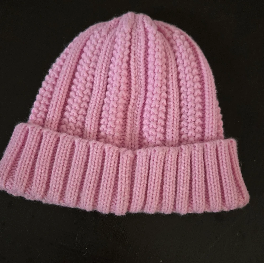 BCBGeneration Pink Rhinestone Cable Knit Beanie‎ NEW